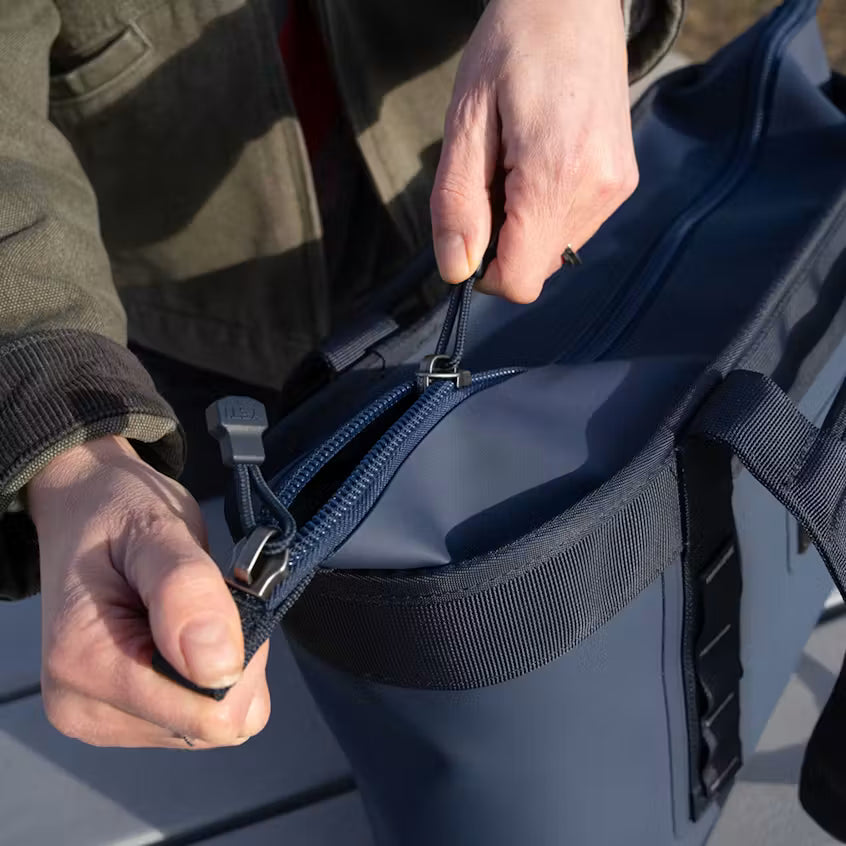YETI- Camino Zip Carryall Tote Bag