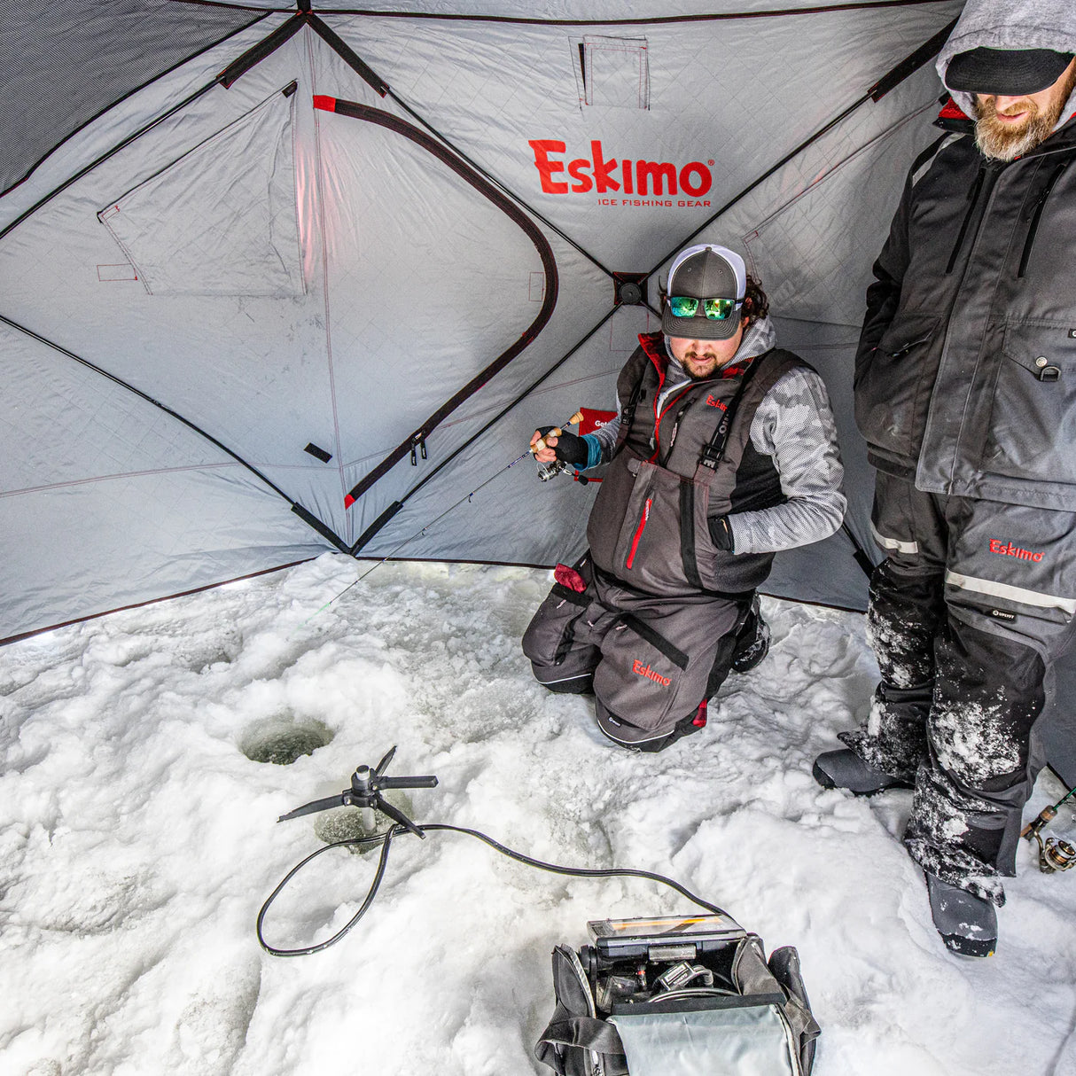 Eskimo- Outbreak 650 XD Portable Shelter