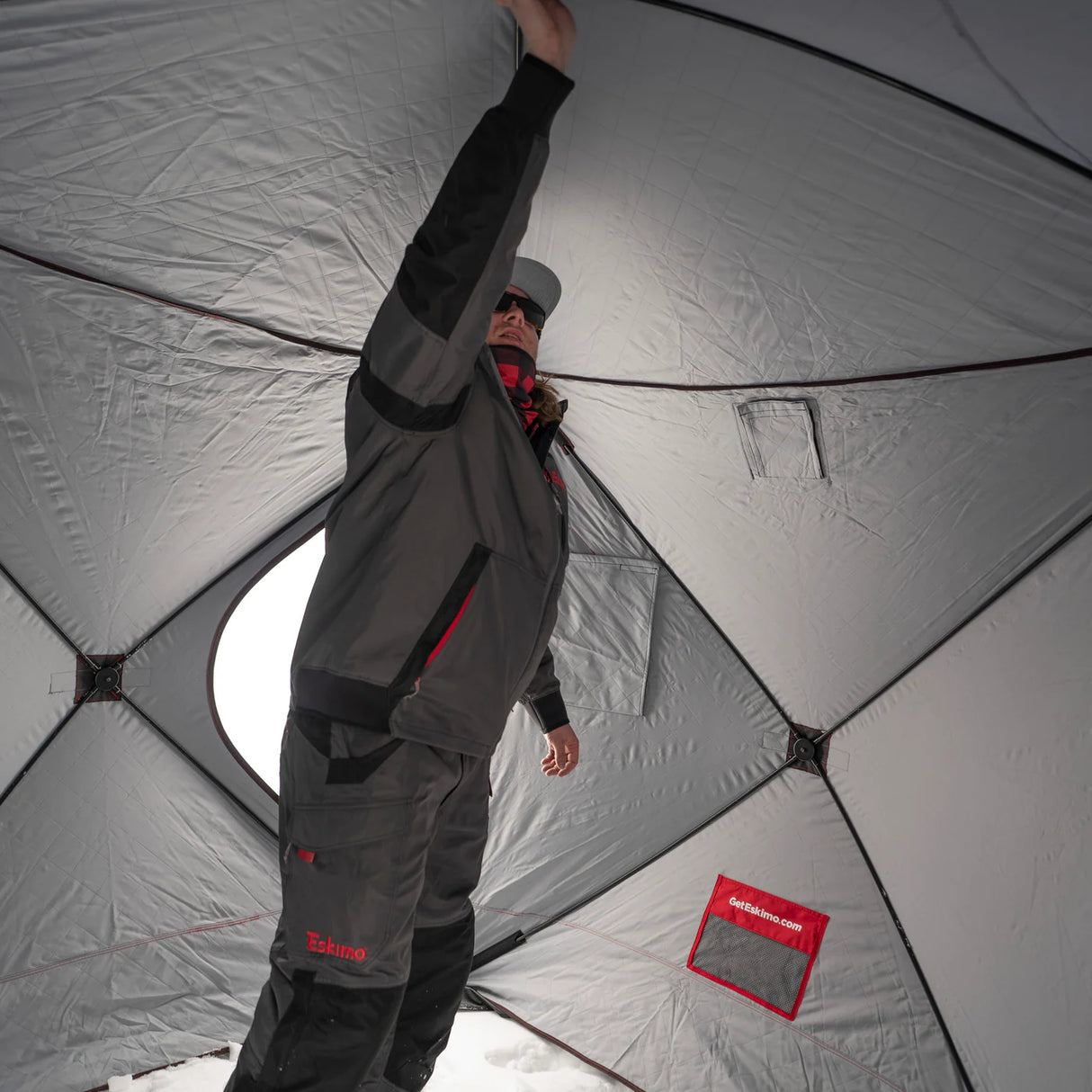 Eskimo- Outbreak 650 XD Portable Shelter