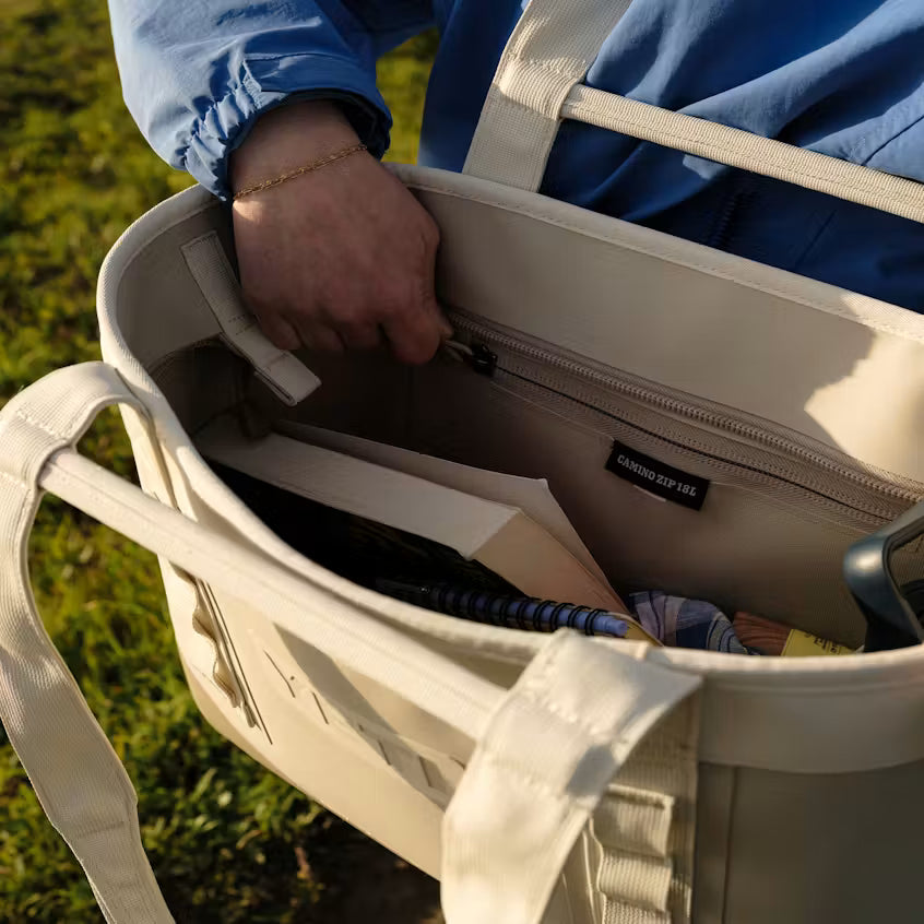 YETI- Camino Zip Carryall Tote Bag