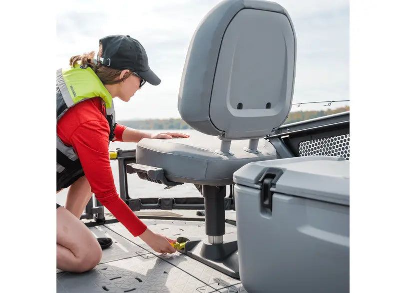 Sea-Doo- Switch Pontoon Quick-Attach Fishing Pedestal Seat